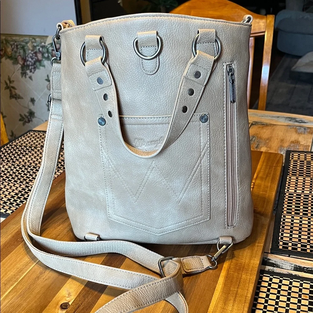 Wrangler Beige Crossbody Bag with Braided Detail - Picture 3 of 4
